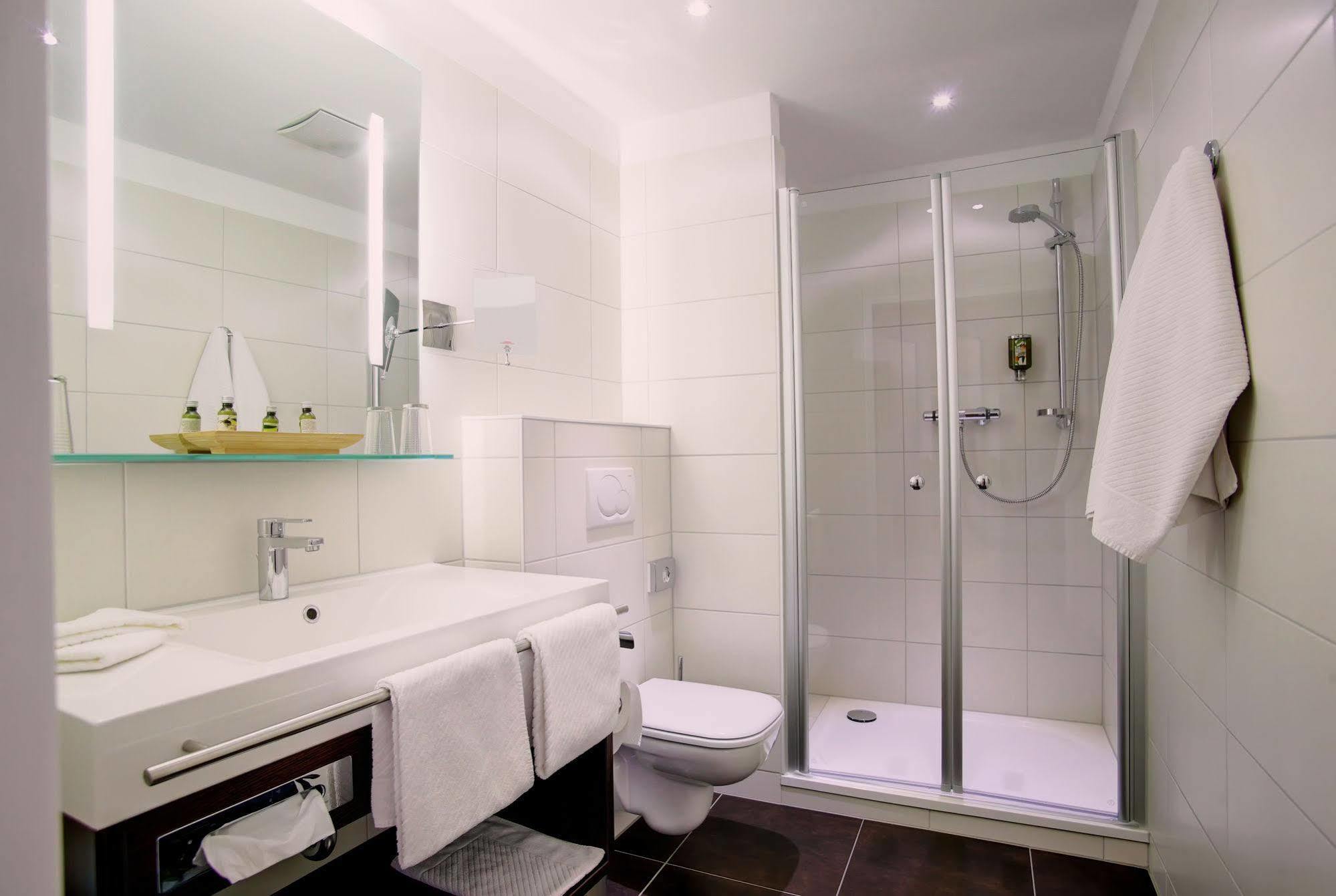 Hotel Mercedes City Бонн Екстер'єр фото